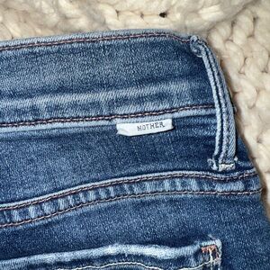 MOTHER Classic Denim Jeans in Blue